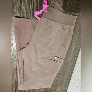 Figs Yola Smokey Taupes